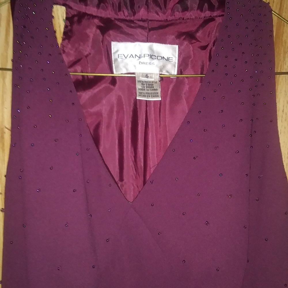 Evan Picone-Beautiful purple-burgundy, sleeveless dress with embellishments